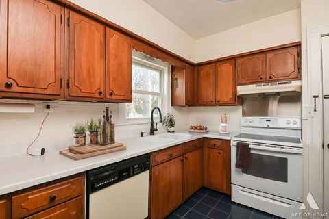 Tiny photo for 19 W Hattendorf Avenue, Roselle, IL 60172 (MLS # 12610106)