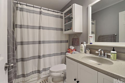 Tiny photo for 385 Northgate Road, Lindenhurst, IL 60046 (MLS # 12767414)
