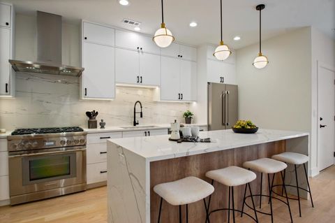 Tiny photo for 1304 W Winona Street #2, Chicago, IL 60640 (MLS # 12601776)