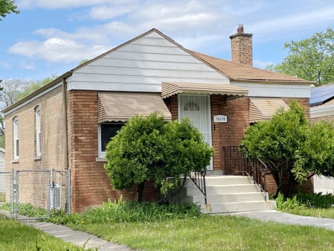 Tiny photo for 12226 S Elizabeth Street, Chicago, IL 60643 (MLS # 12641661)