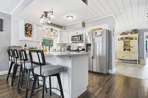 Tiny photo for 808 S SPRINGLAKE Road, Mahomet, IL 61853 (MLS # 12493357)