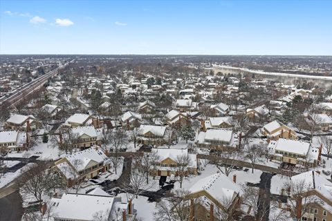 Tiny photo for 1943 N Charter Point Drive #D, Arlington Heights, IL 60004 (MLS # 12524267)