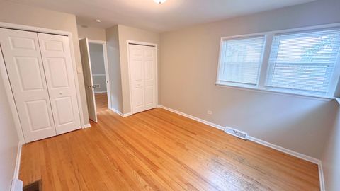 Tiny photo for 2612 W 89TH Place, Evergreen Park, IL 60805 (MLS # 12479356)