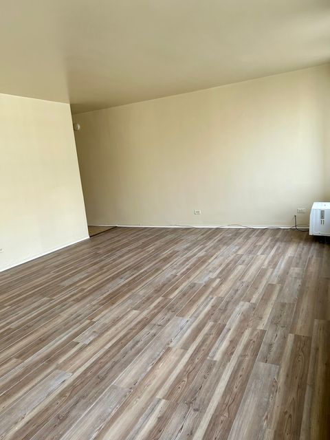 Tiny photo for 1450 E 55th Place #825S, Chicago, IL 60637 (MLS # 12569357)