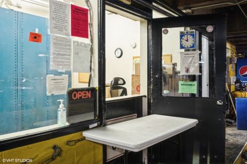 Tiny photo for 1450 E 55th Place #825S, Chicago, IL 60637 (MLS # 12569357)