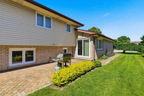 Tiny photo for 9242 N Washington Street, Niles, IL 60714 (MLS # 12663248)