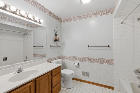 Tiny photo for 9242 N Washington Street, Niles, IL 60714 (MLS # 12663248)