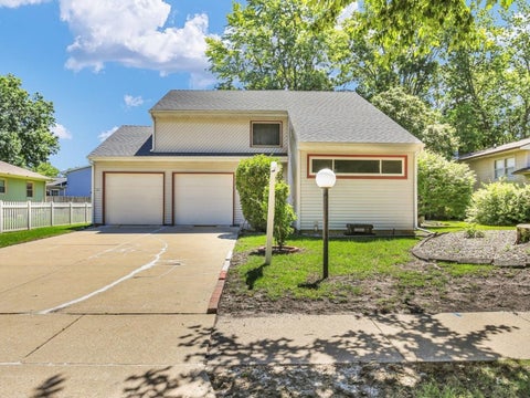 Photo of 2314 Mulberry Court, Champaign, IL 61821 (MLS # 12768008)