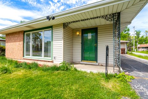 Photo of 256 Sangamon Street, Park Forest, IL 60466 (MLS # 12368126)