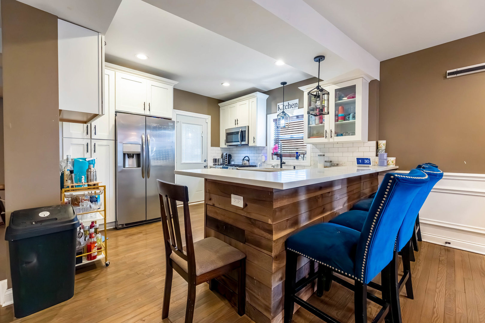 7931 S Paxton Avenue