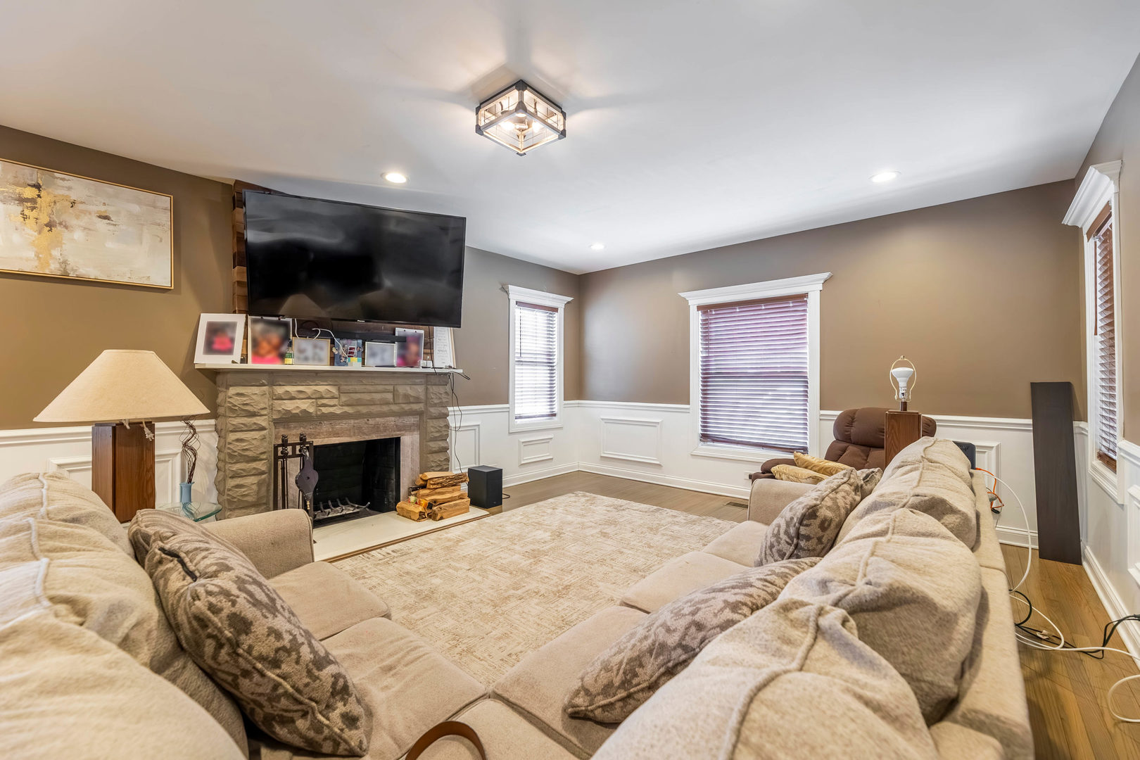 7931 S Paxton Avenue