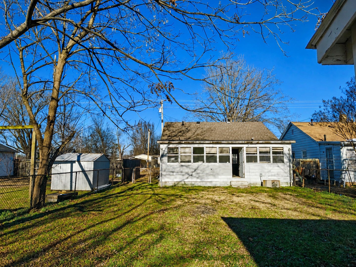 706 E 8th Street