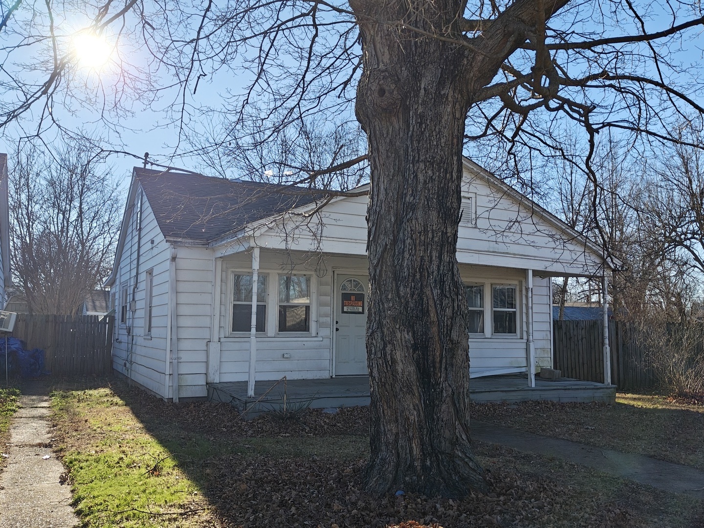 706 E 8th Street