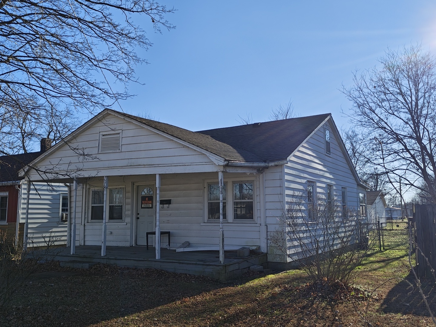 706 E 8th Street