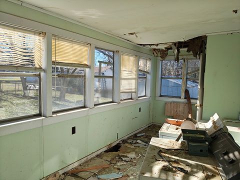 Tiny photo for 706 E 8th Street, Metropolis, IL 62960 (MLS # 12548568)