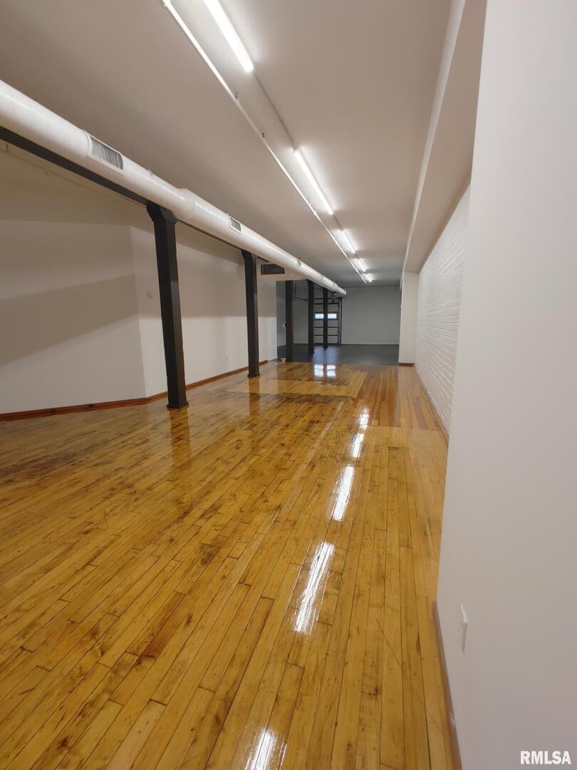 225 E 2ND Street 103
