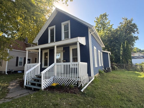 Tiny photo for 2518 5th Avenue, Moline, IL 61265 (MLS # 12655299)