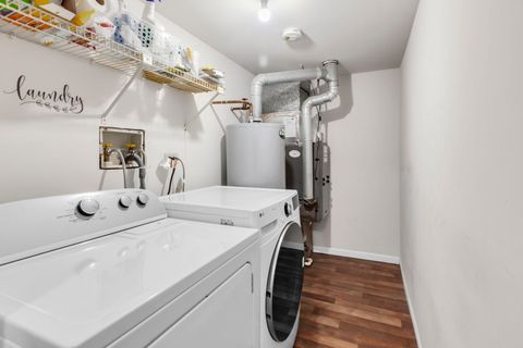 Tiny photo for 988 Butter Creek Court #4ND, Hoffman Estates, IL 60169 (MLS # 12589267)