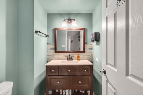 Tiny photo for 988 Butter Creek Court #4ND, Hoffman Estates, IL 60169 (MLS # 12589267)