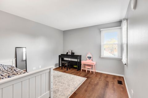 Tiny photo for 988 Butter Creek Court #4ND, Hoffman Estates, IL 60169 (MLS # 12589267)