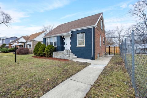 Tiny photo for 8508 S Wallace Street, Chicago, IL 60620 (MLS # 12551648)
