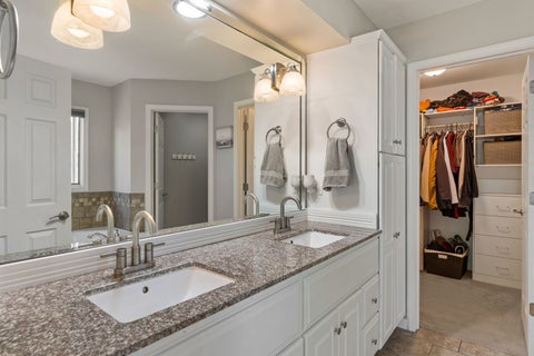 Tiny photo for 4008 RALEIGH Avenue, Bettendorf, IA 52722 (MLS # 12781304)