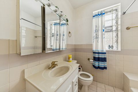 Tiny photo for 6851 S Paxton Avenue #1N, Chicago, IL 60649 (MLS # 12524615)