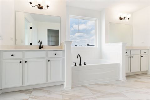 Tiny photo for 641 Henry Lane, Oswego, IL 60543 (MLS # 12564508)