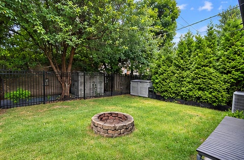 Tiny photo for 4754 W NORTH SHORE Avenue, Lincolnwood, IL 60712 (MLS # 12754418)