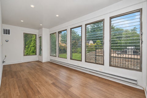 Tiny photo for 4754 W NORTH SHORE Avenue, Lincolnwood, IL 60712 (MLS # 12754418)