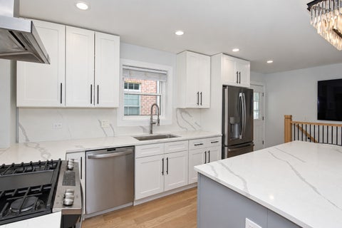Tiny photo for 4754 W NORTH SHORE Avenue, Lincolnwood, IL 60712 (MLS # 12754418)