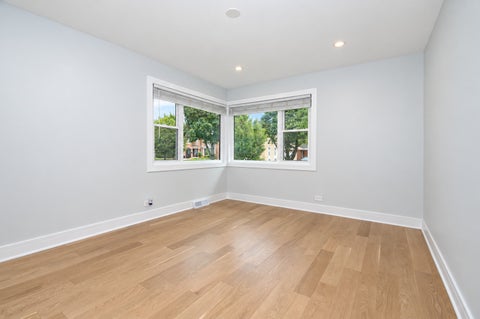 Tiny photo for 4754 W NORTH SHORE Avenue, Lincolnwood, IL 60712 (MLS # 12754418)