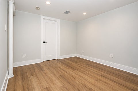 Tiny photo for 4754 W NORTH SHORE Avenue, Lincolnwood, IL 60712 (MLS # 12754418)