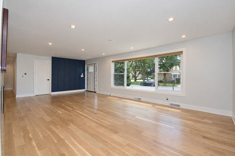 Tiny photo for 4754 W NORTH SHORE Avenue, Lincolnwood, IL 60712 (MLS # 12754418)