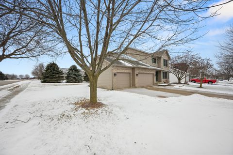 Tiny photo for 1122 Yorkshire Drive S, Sycamore, IL 60178 (MLS # 12552113)