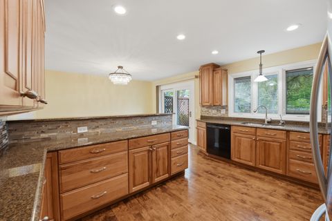 Tiny photo for 4065 Winston Drive, Hoffman Estates, IL 60192 (MLS # 12635271)