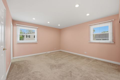 Tiny photo for 4065 Winston Drive, Hoffman Estates, IL 60192 (MLS # 12635271)