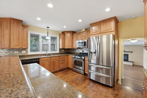 Tiny photo for 4065 Winston Drive, Hoffman Estates, IL 60192 (MLS # 12635271)