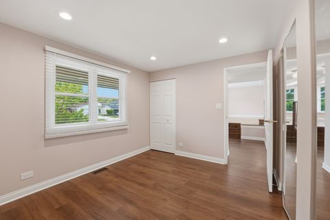 Tiny photo for 4065 Winston Drive, Hoffman Estates, IL 60192 (MLS # 12635271)