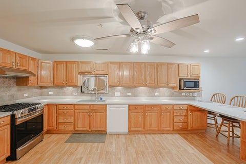 Tiny photo for 27 E Hattendorf Avenue #213, Roselle, IL 60172 (MLS # 12738410)