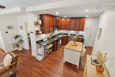 Tiny photo for 2314 Sherman Avenue #G, Evanston, IL 60201 (MLS # 12518990)