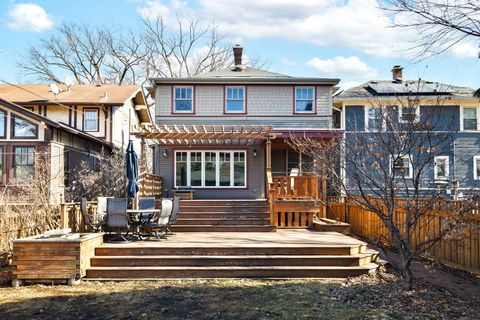 Tiny photo for 205 S Cuyler Avenue, Oak Park, IL 60302 (MLS # 12533266)
