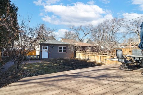 Tiny photo for 205 S Cuyler Avenue, Oak Park, IL 60302 (MLS # 12533266)