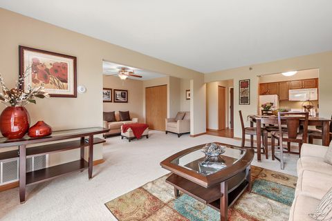 Tiny photo for 10300 Village Circle Drive #1109, Palos Park, IL 60464 (MLS # 12342885)