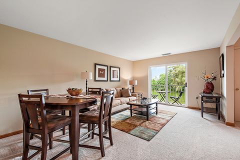 Tiny photo for 10300 Village Circle Drive #1109, Palos Park, IL 60464 (MLS # 12342885)