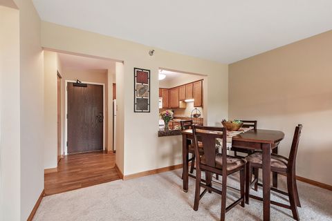 Tiny photo for 10300 Village Circle Drive #1109, Palos Park, IL 60464 (MLS # 12342885)