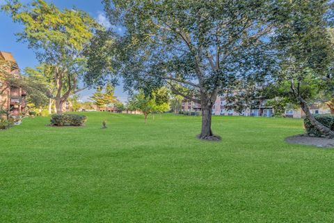 Tiny photo for 1085 Higgins Quarters Drive #104, Hoffman Estates, IL 60194 (MLS # 12485785)