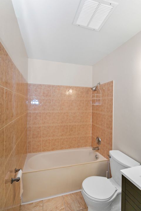 Tiny photo for 1085 Higgins Quarters Drive #104, Hoffman Estates, IL 60194 (MLS # 12485785)