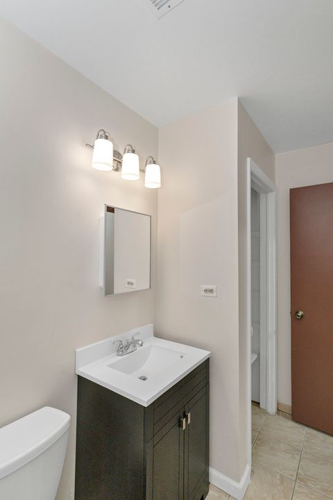 Tiny photo for 1085 Higgins Quarters Drive #104, Hoffman Estates, IL 60194 (MLS # 12485785)