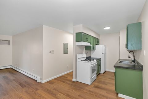 Tiny photo for 1085 Higgins Quarters Drive #104, Hoffman Estates, IL 60194 (MLS # 12485785)